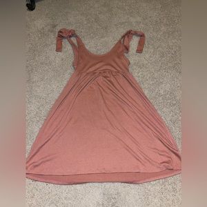 Shoulder tie dress